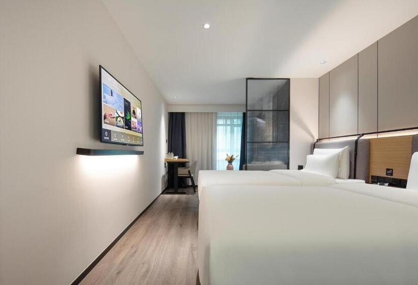 Atour X Hotel Shanghai Xujiahui Sports Center