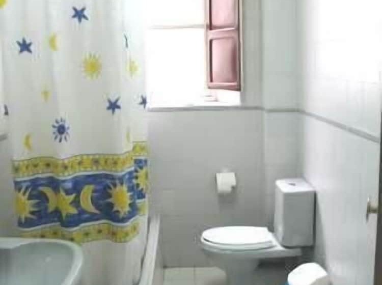 مسافرخانه Antares