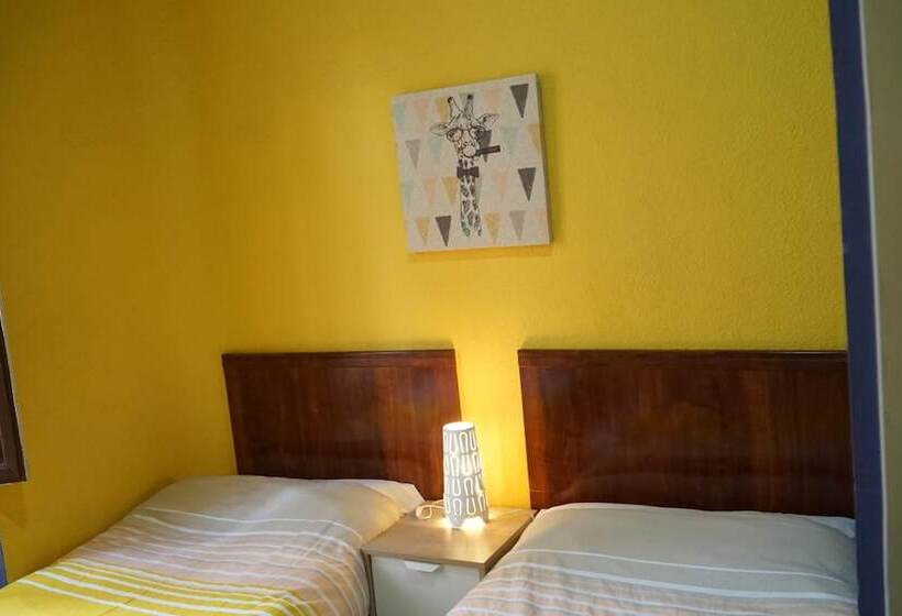 مسافرخانه Antares