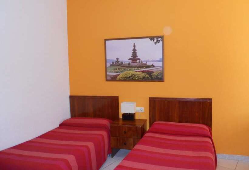 مسافرخانه Antares