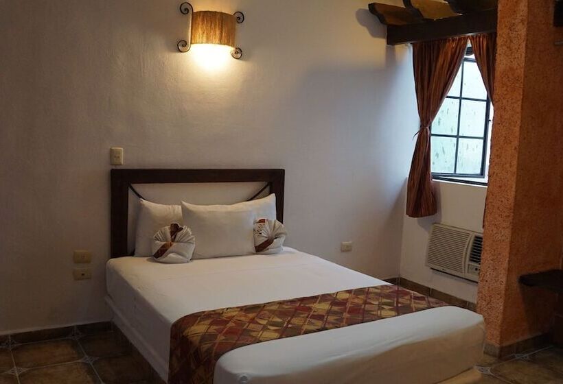 בית מלון כפרי Aalada Playa Del Carmen