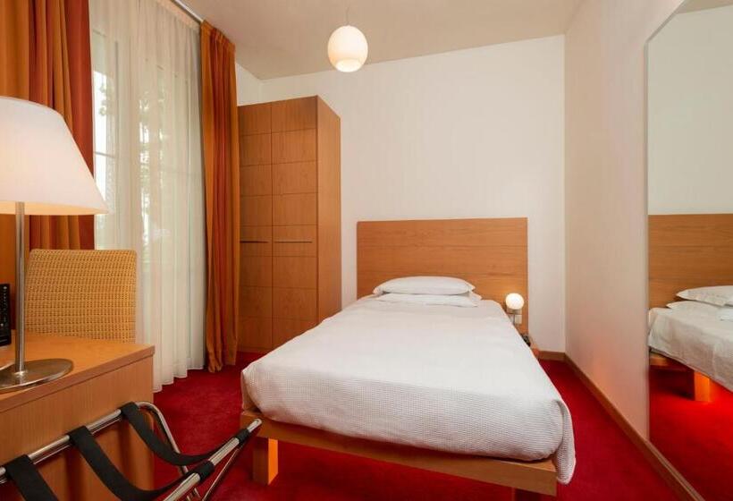 Отель Accademia