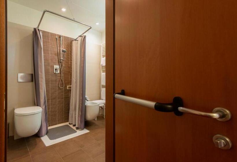 Отель Accademia