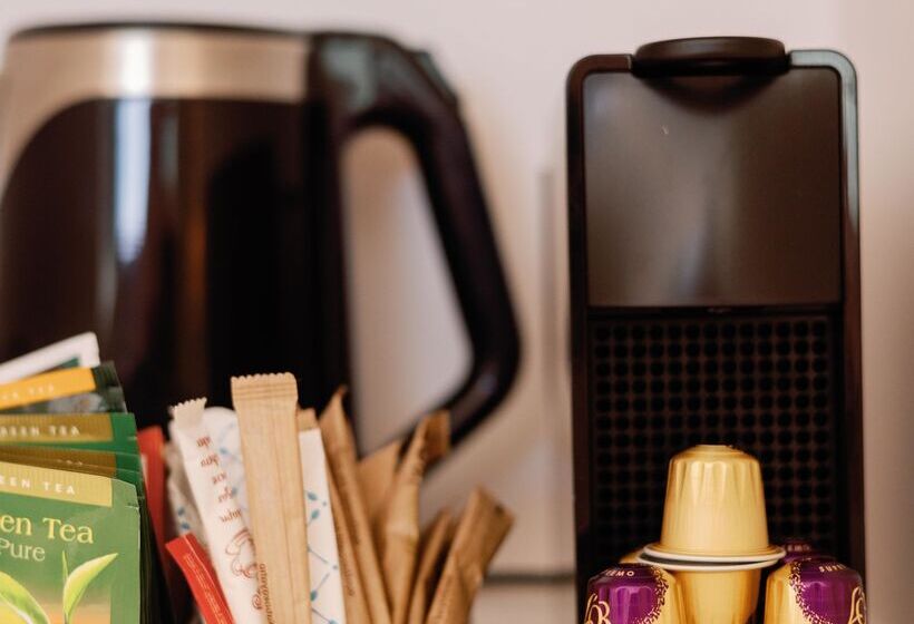 Отель Aegean Palace