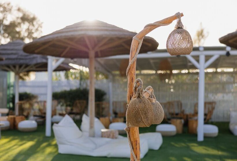 Отель Aegean Palace