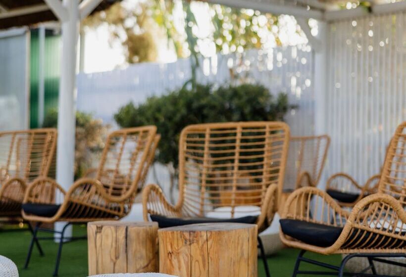 Отель Aegean Palace