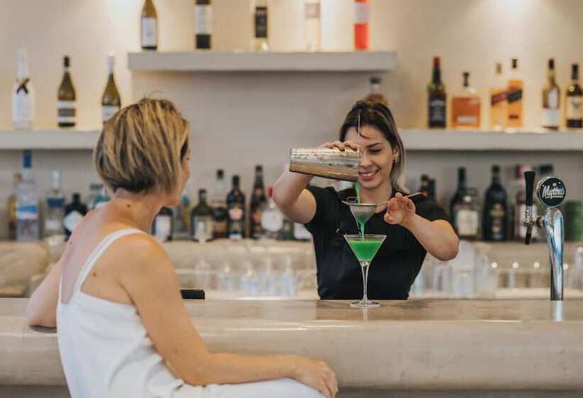 Отель Aegean Palace