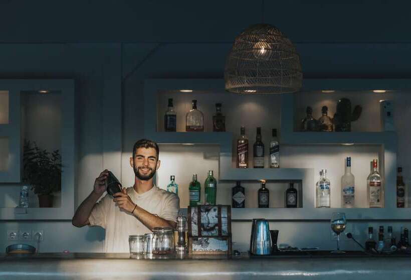 Отель Aegean Palace