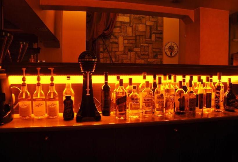 Отель Athens City