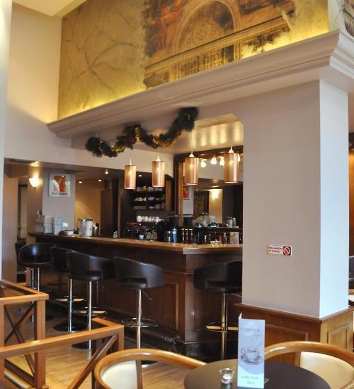 Отель Athens City