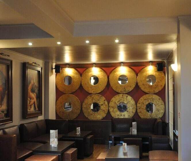 Отель Athens City