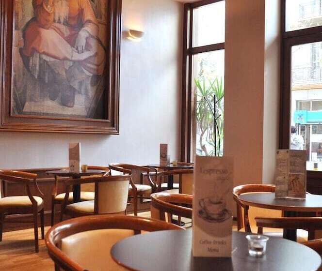 Отель Athens City