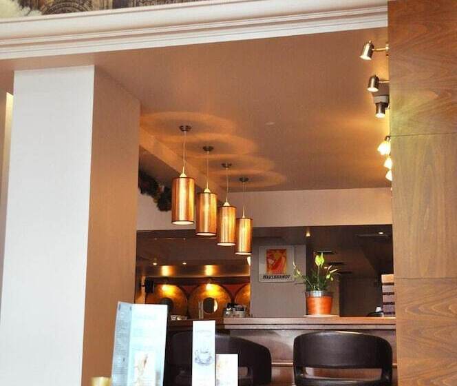 Отель Athens City