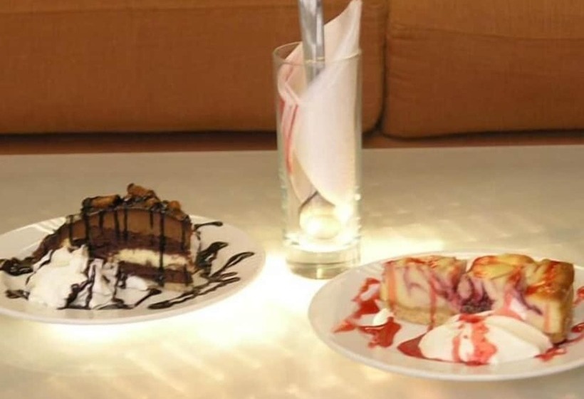 Отель Athens City