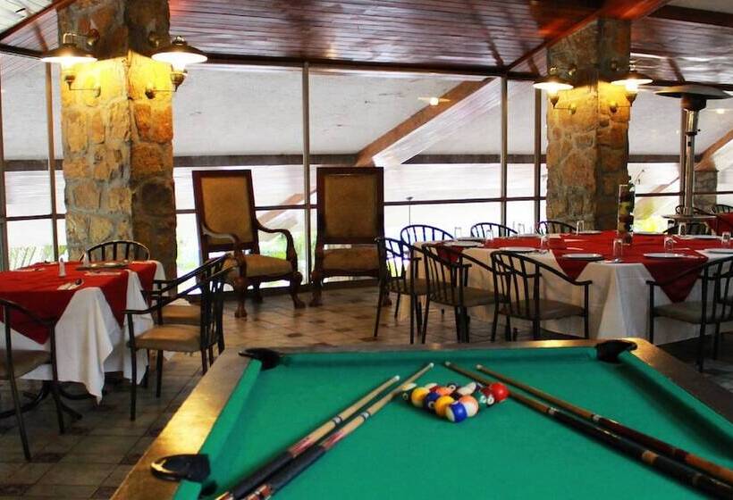 Отель Bahia Escondida