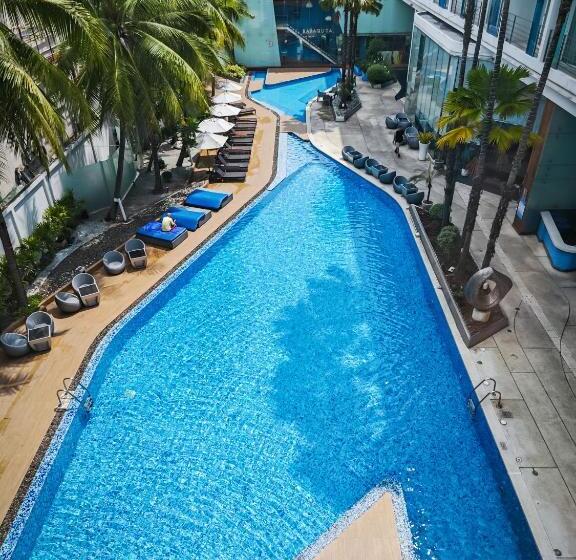 هتل Baraquda Heeton Pattaya By Compass Hospitality