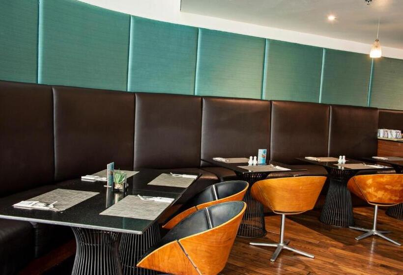 هتل Baraquda Heeton Pattaya By Compass Hospitality