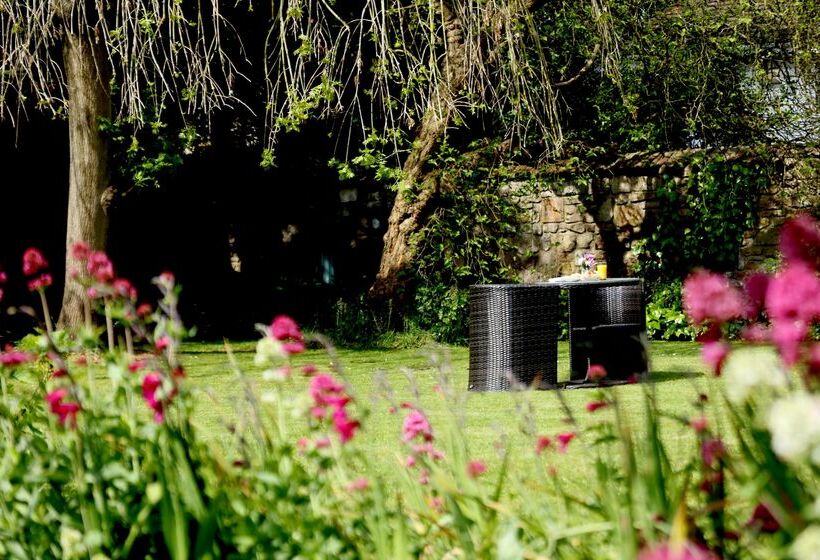 فندق Best Western Henbury Lodge