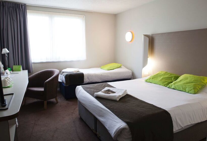 酒店 Campanile Bradford