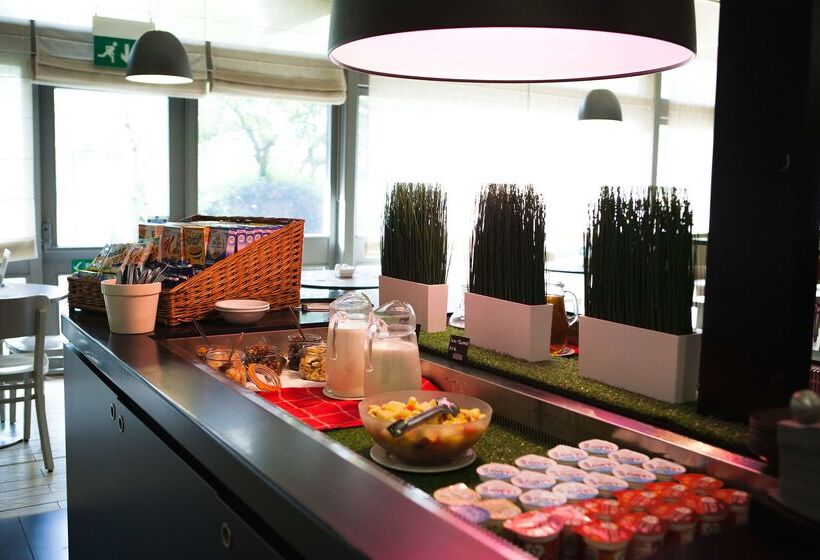 酒店 Campanile Bradford