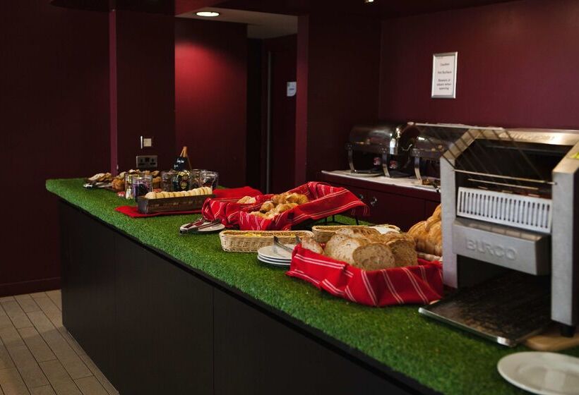 酒店 Campanile Bradford