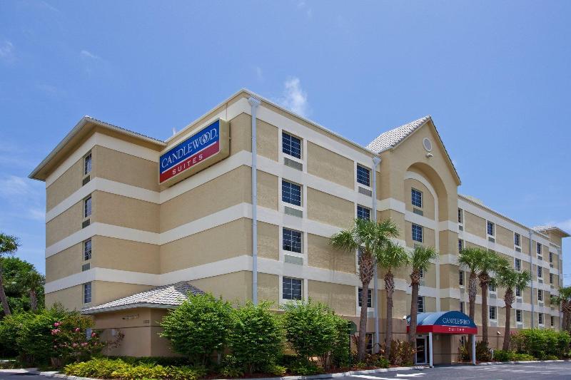 Отель Candlewood Suites Fort Lauderdale Airport Cruise, An Ihg
