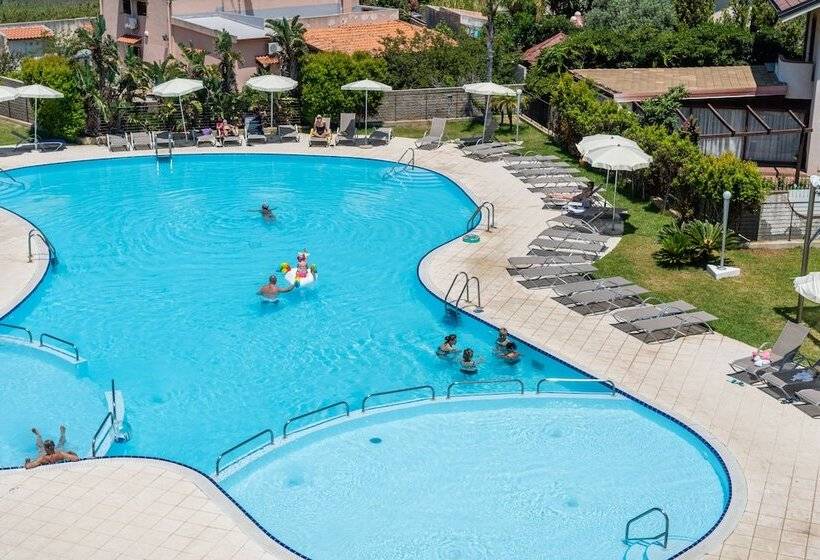 ホテル Capo Peloro