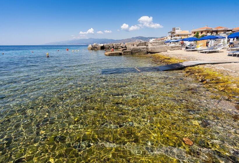 ホテル Capo Peloro