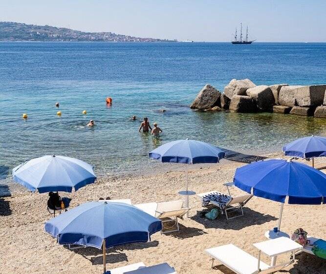 ホテル Capo Peloro