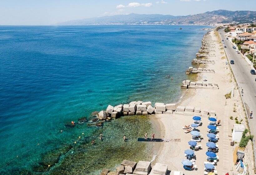 ホテル Capo Peloro