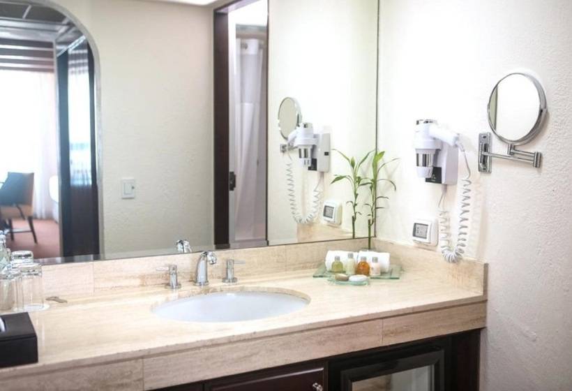 בית מלון כפרי Casa Andina Premium Miraflores