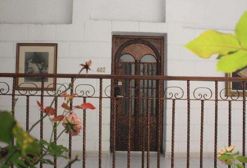 Отель Casa De La Luna