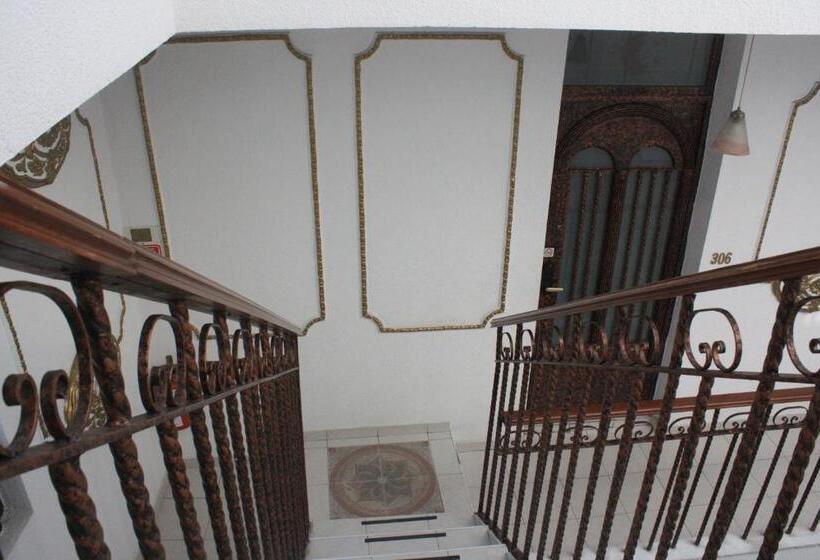 Отель Casa De La Luna