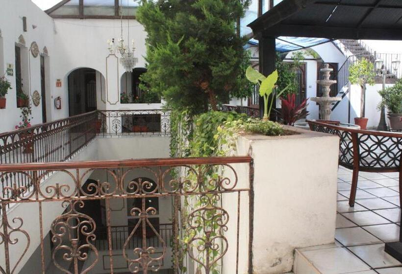 Отель Casa De La Luna