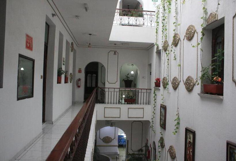 Отель Casa De La Luna