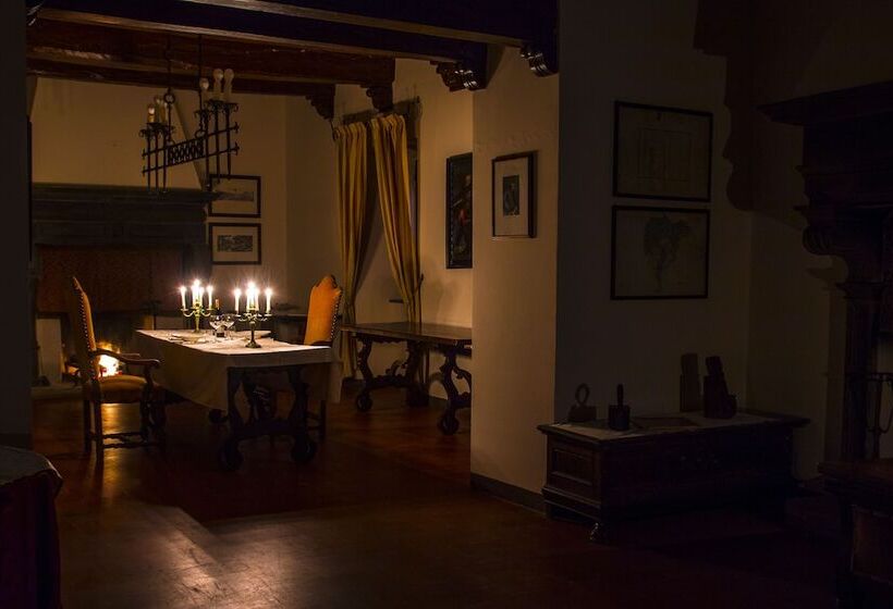 فندق Castello Di Petroia Dimora D Epoca