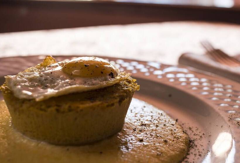 فندق Castello Di Petroia Dimora D Epoca