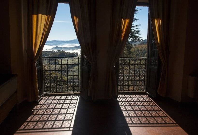 فندق Castello Di Petroia Dimora D Epoca