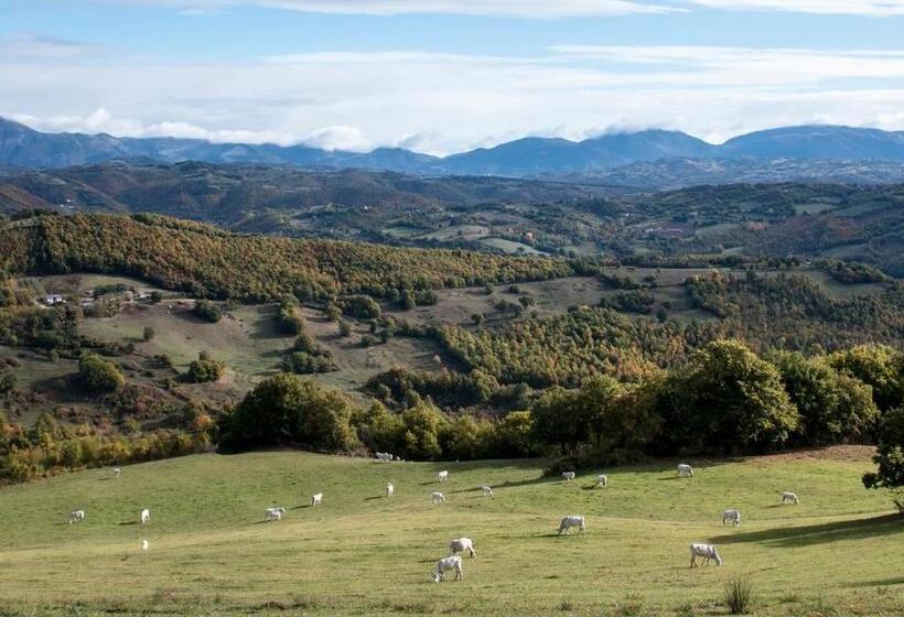 فندق Castello Di Petroia Dimora D Epoca