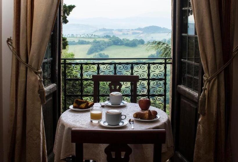 فندق Castello Di Petroia Dimora D Epoca