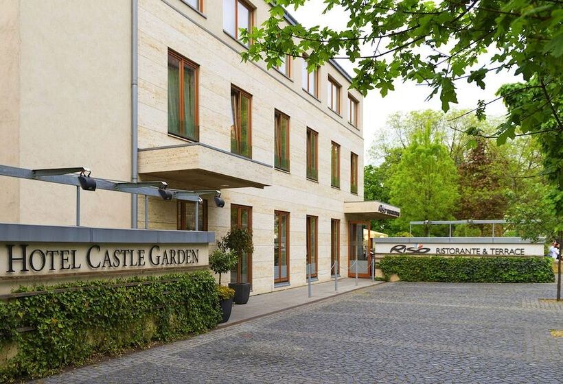 בית מלון כפרי Castle Garden