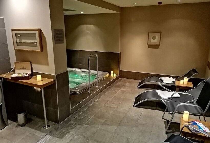 בית מלון כפרי Castle Garden