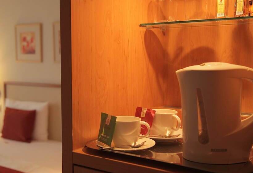 בית מלון כפרי Castle Garden