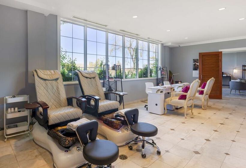 فندق Christie S Mill Inn & Spa, Bw Premier Collection