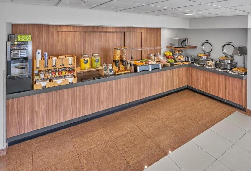 فندق City Express By Marriott Puebla Angelopolis