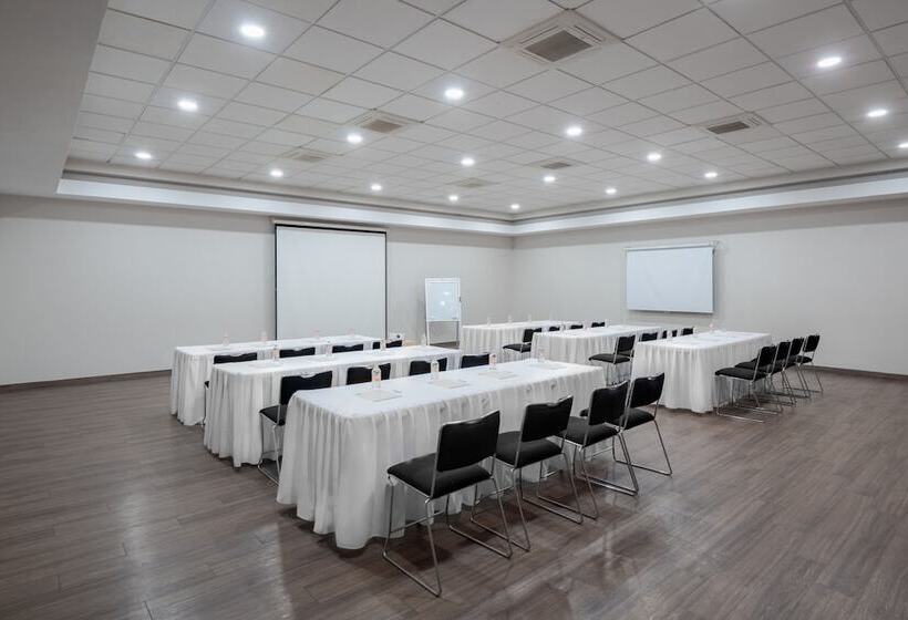 ホテル City Express By Marriott Silao Aeropuerto