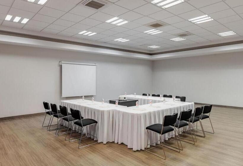 ホテル City Express By Marriott Silao Aeropuerto