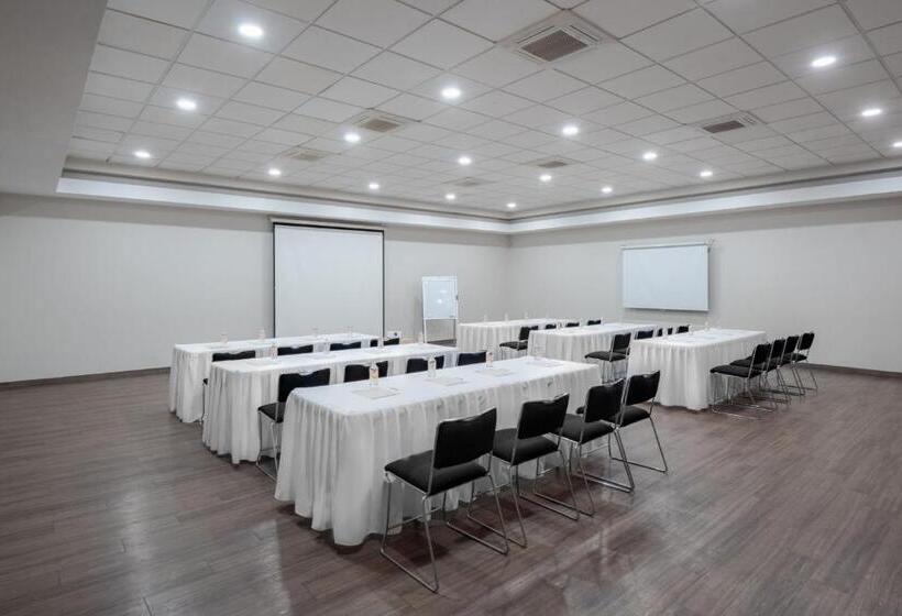 ホテル City Express By Marriott Silao Aeropuerto