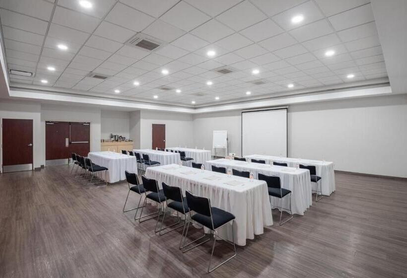 ホテル City Express By Marriott Silao Aeropuerto