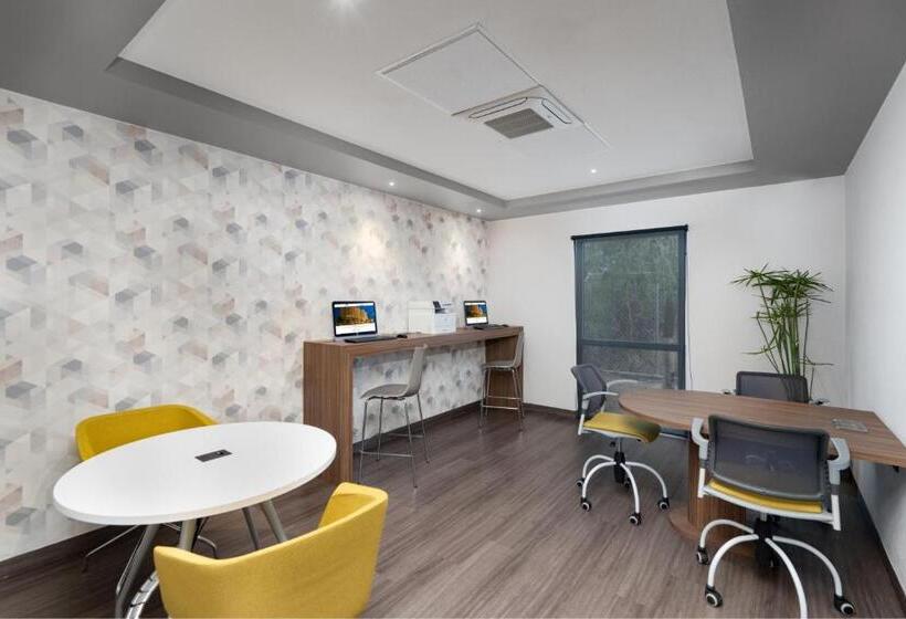 ホテル City Express By Marriott Silao Aeropuerto